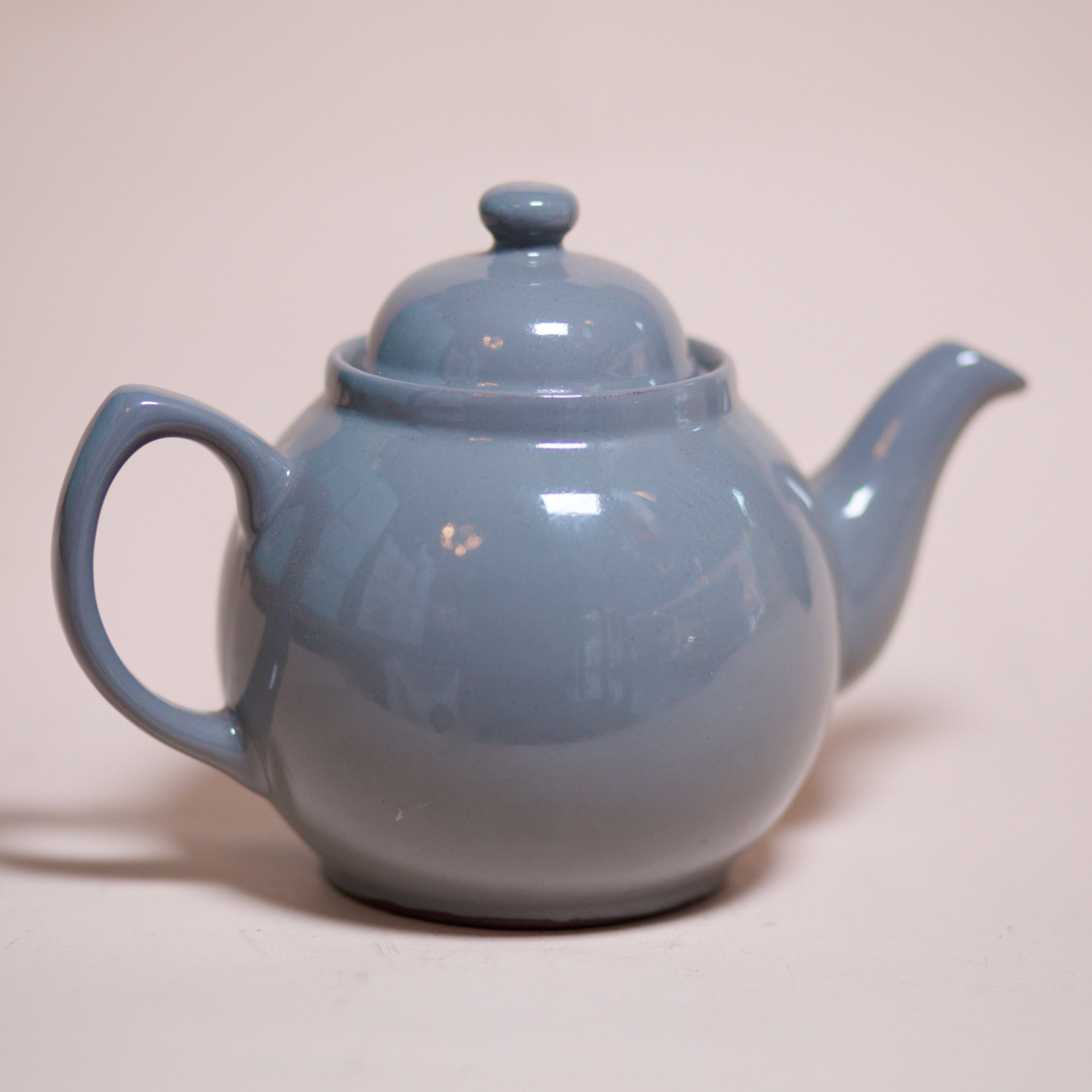 Brown Betty 6-Cup Teapots