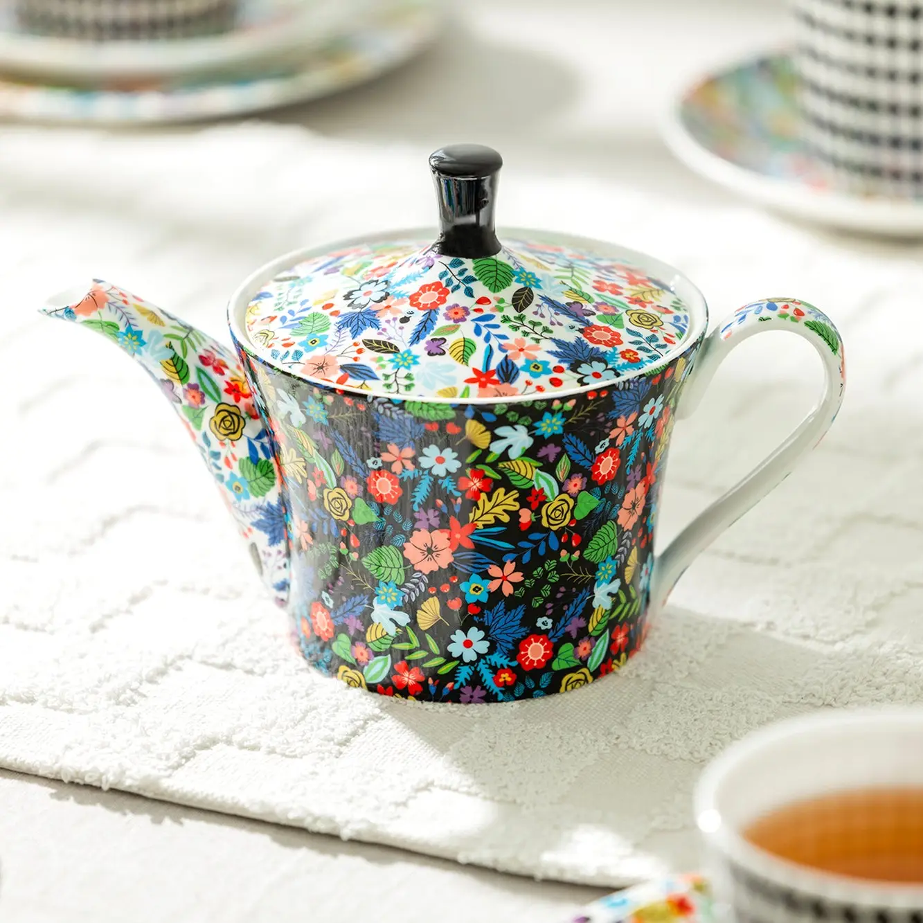 Floral Bloom 3-Cup Teapot